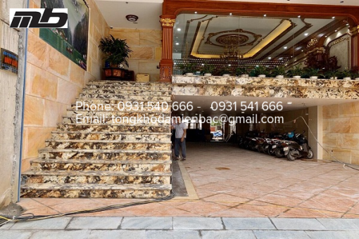 da tu nhien Granite 4.png