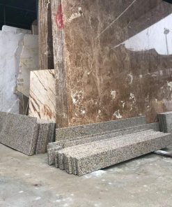 da-cau-thang-granite-mau-nau-nhat-nhap-khau-tay-ban-nha