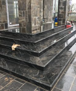 da tam cap cau thang black forest granite nhap khau 4