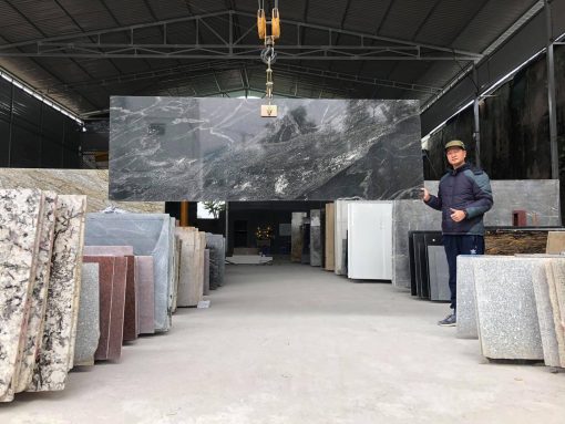 da-tam-cap-cau-thang-black-forest-granite-nhap-khau