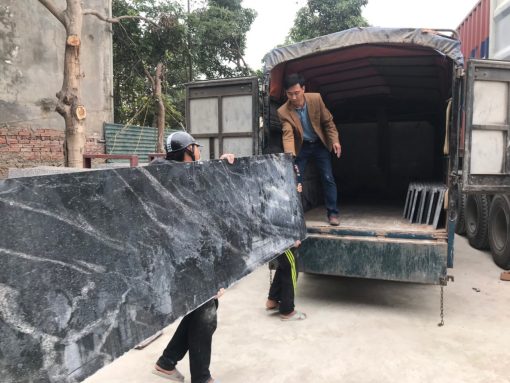 da-tam-cap-cau-thang-black-forest-granite-nhap-khau