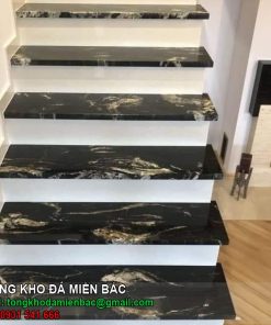 Mẫu cầu thang đá Titanium gold chất liệu Granite