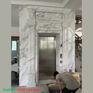 đá ốp mặt tiền thang máy