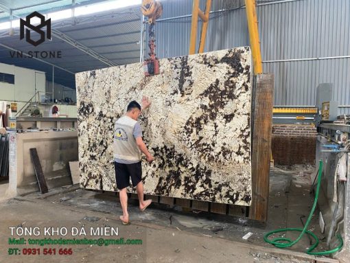 Đá ốp bếp Granite Exotic Beige