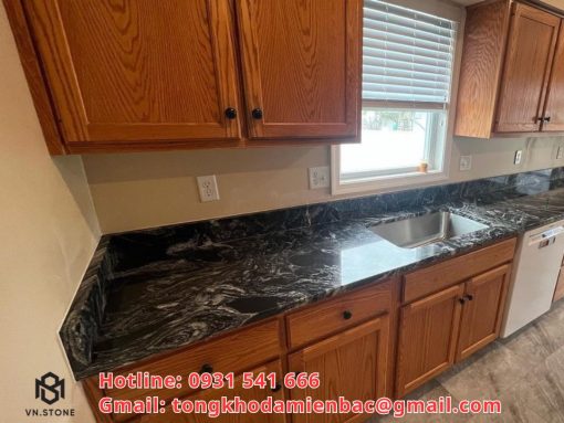 Đá bàn bếp Black Forest granite Ấn Độ