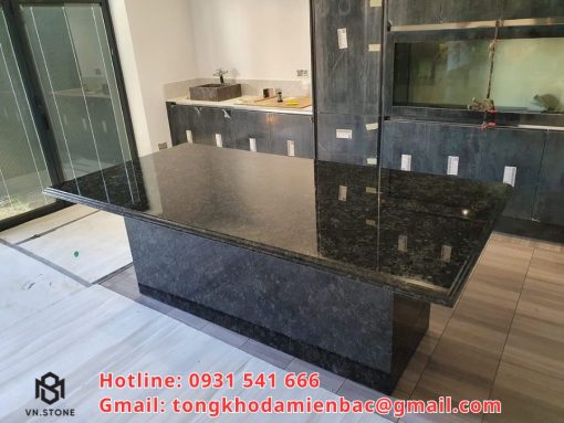 Đá bàn bếp granite Volga Blue
